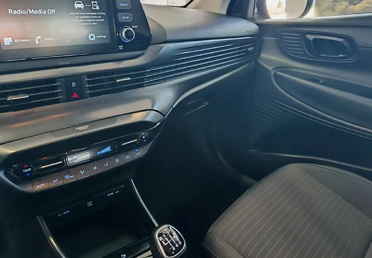Zunanja slika - Hyundai i20 - 1.0 T-GDI-SLO-KAM-DAB-NAVI-TEMP-APPLE-LED-VIDEO - 11