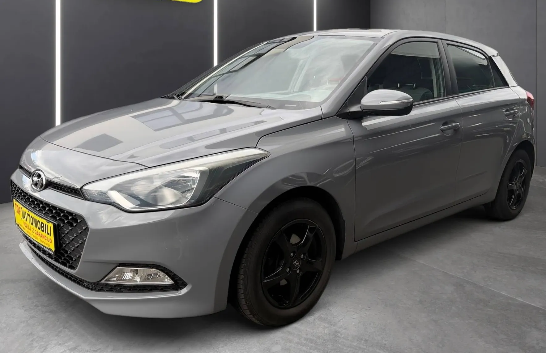 Zunanja slika - Hyundai i20 - 1.25 SLOVENSKI MOŽNOST FINANCIRANJA BREZ POLOGA - 3