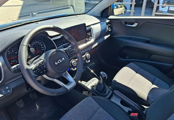 Zunanja slika - KIA Stonic - 1.0 T-GDi LX Urban 1. LASTNIK SLOVENSKO POREKLO - 7