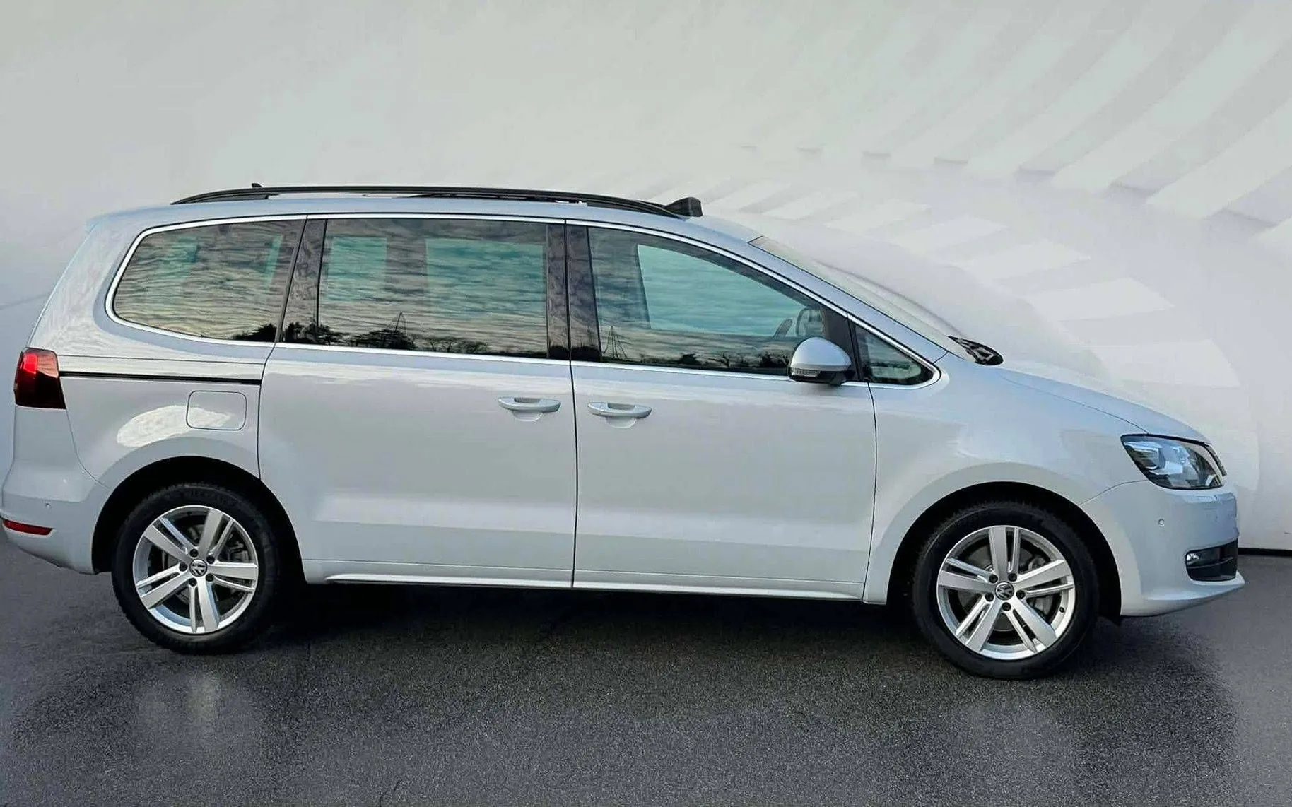Zunanja slika - VW Sharan - 2.0 TDI-DSG-H LINE-PANORAMA-LIZING ZA TUJCE-KAME.. - 4