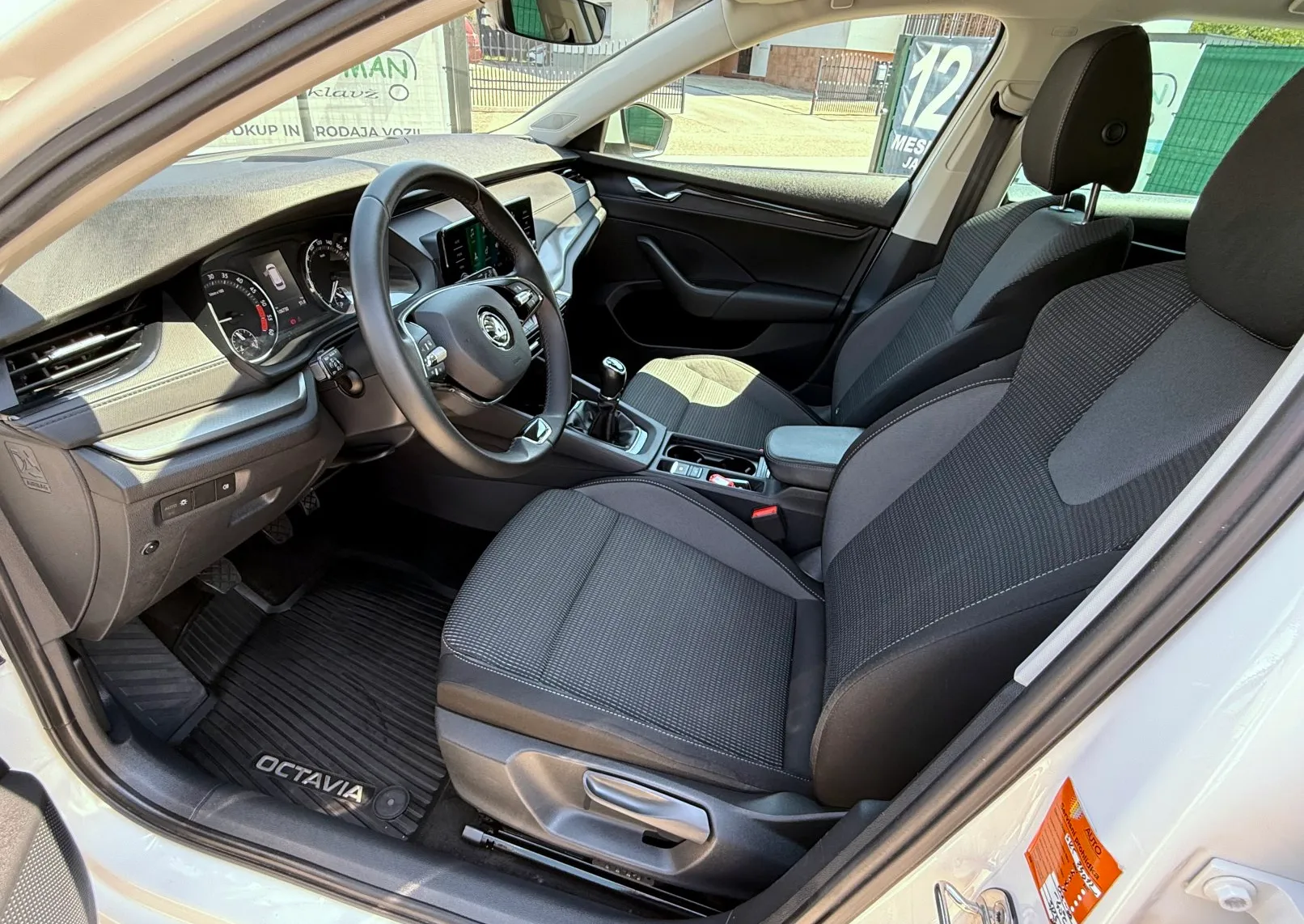 Zunanja slika - Škoda Octavia - Combi 2,0 TDI Active - 9