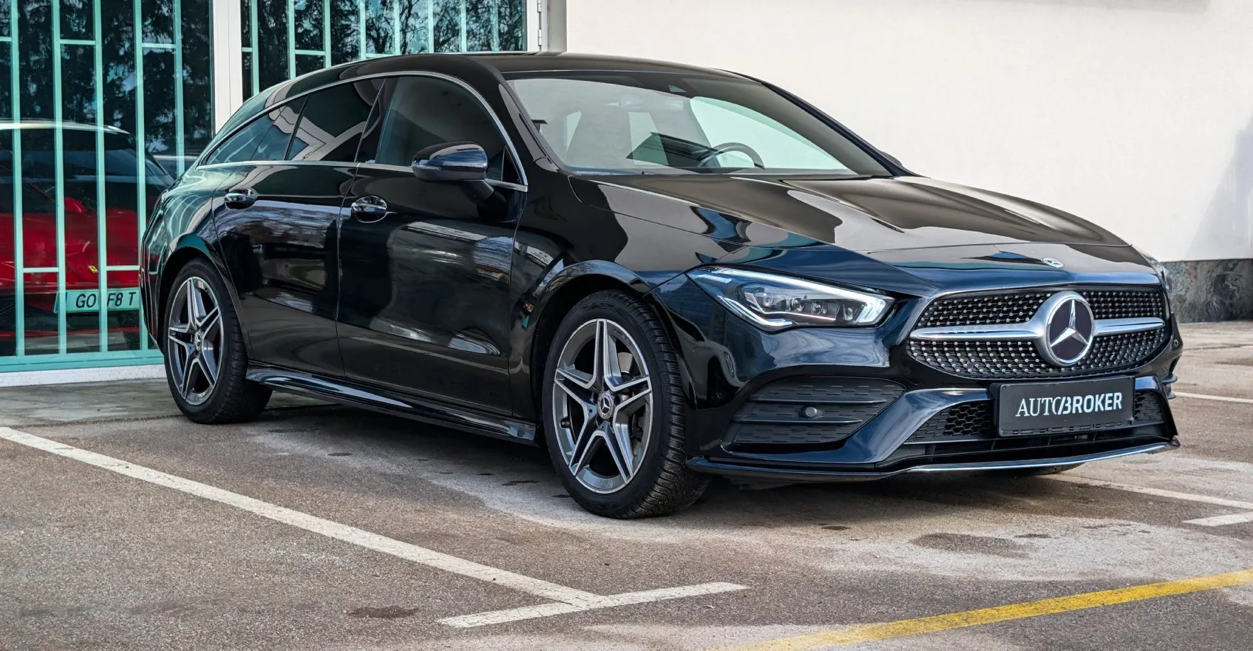 Zunanja slika - Mercedes-Benz CLA-Razred - CLA Shooting Brake CLA 200 AMGLine LED kamera Ambient. Keyless - 3