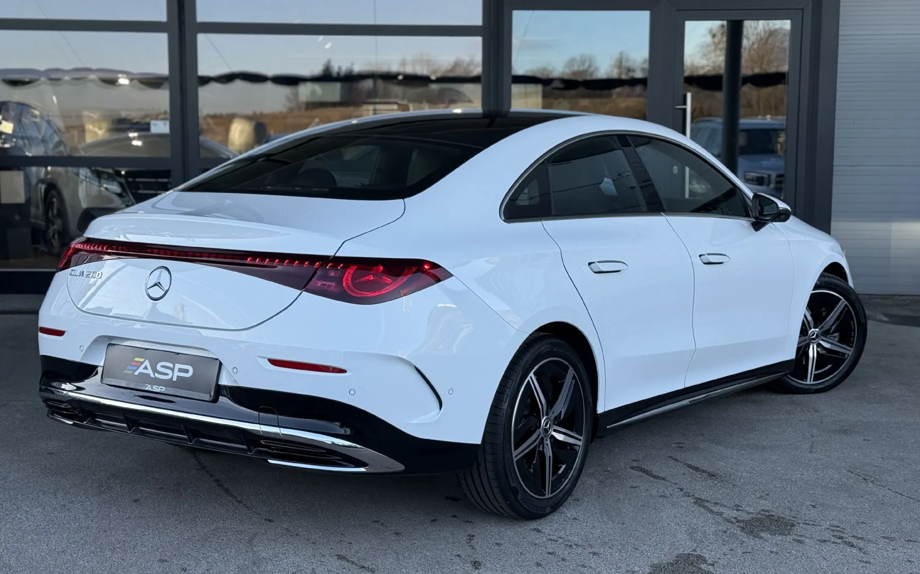 Zunanja slika - Mercedes-Benz CLA-Razred - 200 AMG LINE - 5
