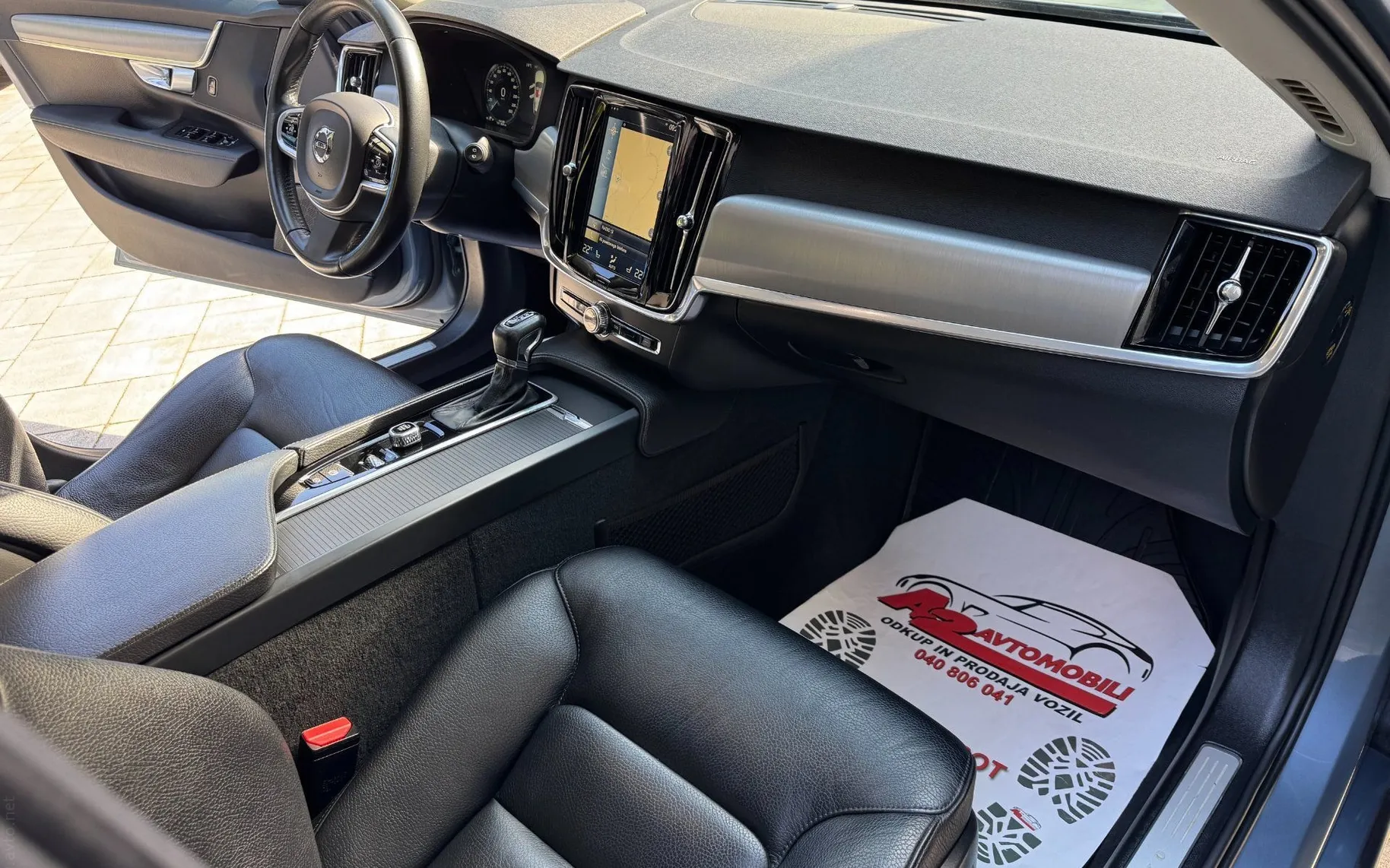 Notranja slika - Volvo V90 - D5 A AWD 4X4-KAMERA 360-ACC-NAVI-ALU-... - 11