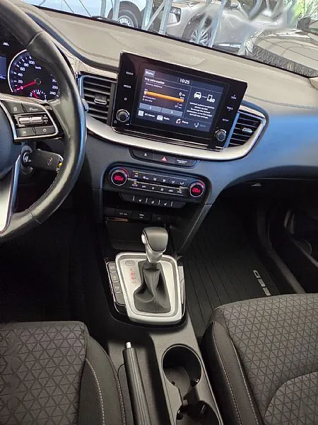 Zunanja slika - KIA Ceed - 1.6 CRDi MHEV EX Vision ISG DCT GR.SED-VOLANA - 17