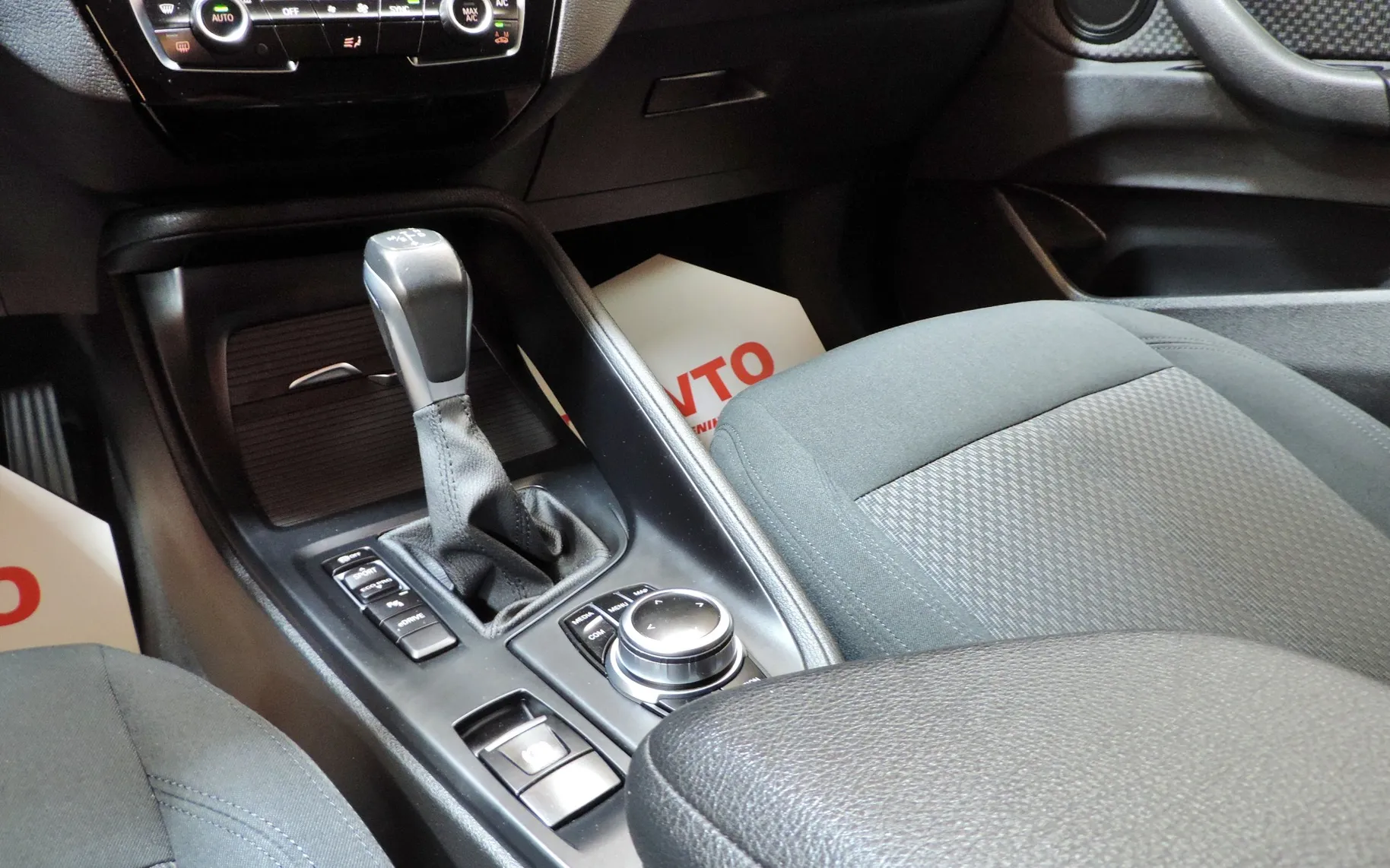 Zunanja slika - BMW X1 - xDrive25e Avt. KAMERA-LED-NAVI PRIKLJUČNI HYBRID - 17