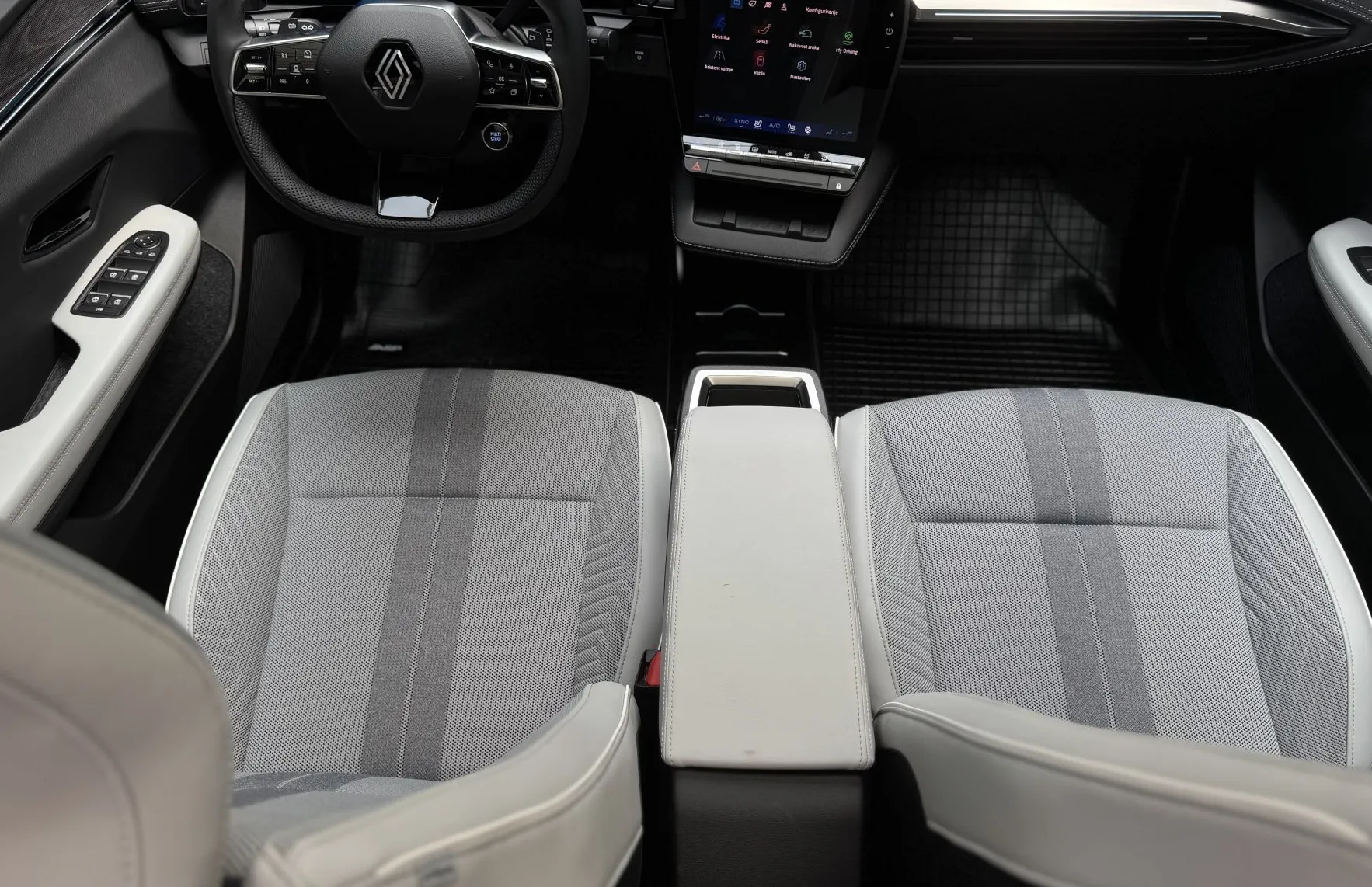 Zunanja slika - Renault Scénic - Scenic iconic E-Tech E 220 Long range - 13
