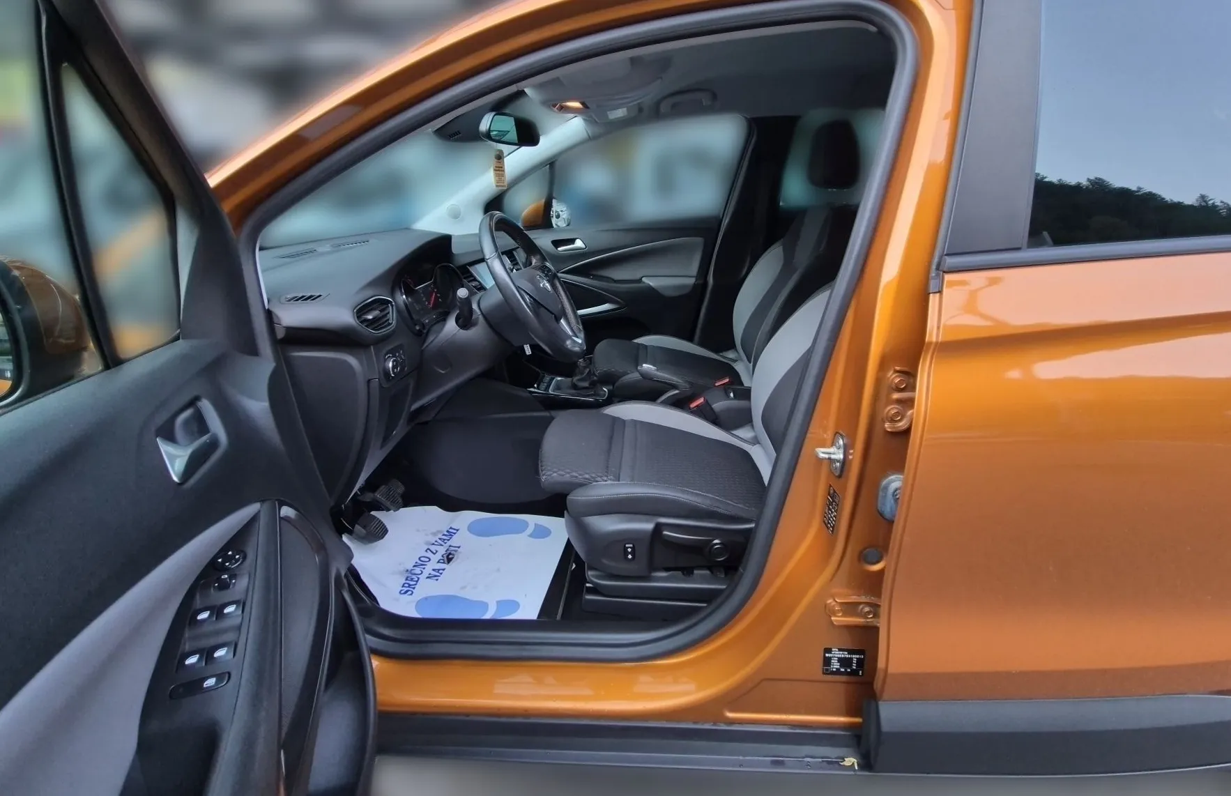 Zunanja slika - Opel Crossland X - INNOVATION 1.2 130PS M6-SLO-1.LAST-ODLIČEN - 10
