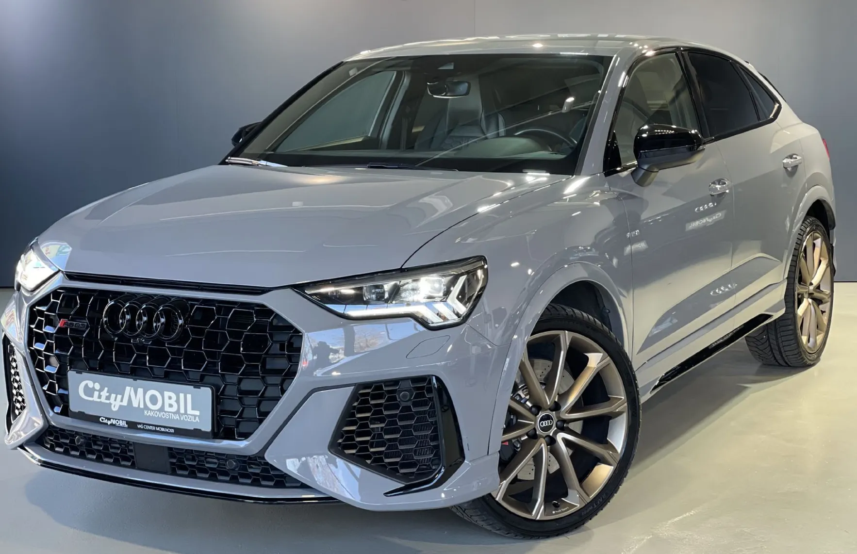 Zunanja slika - Audi RS Q3 Sportback - RSQ3-SPORTBACK-1.LAST-VIRTUAL-MATRIX-NAVI-GRETJE - 1