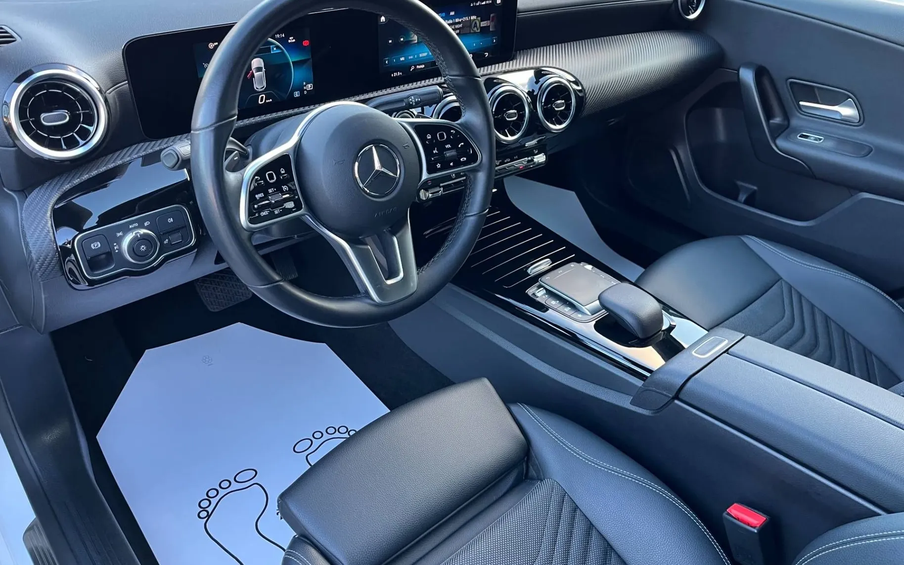 Notranja slika - Mercedes-Benz A-Razred - A 2.0 d 8G-DCT-1 LASTNICA-ALU-NAVI-KAM-LED-ODLIČ.. - 8