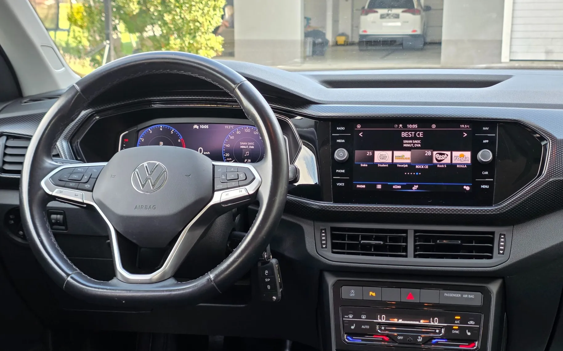 Zunanja slika - Volkswagen T-Cross - 1,0 TSI BMT - 10