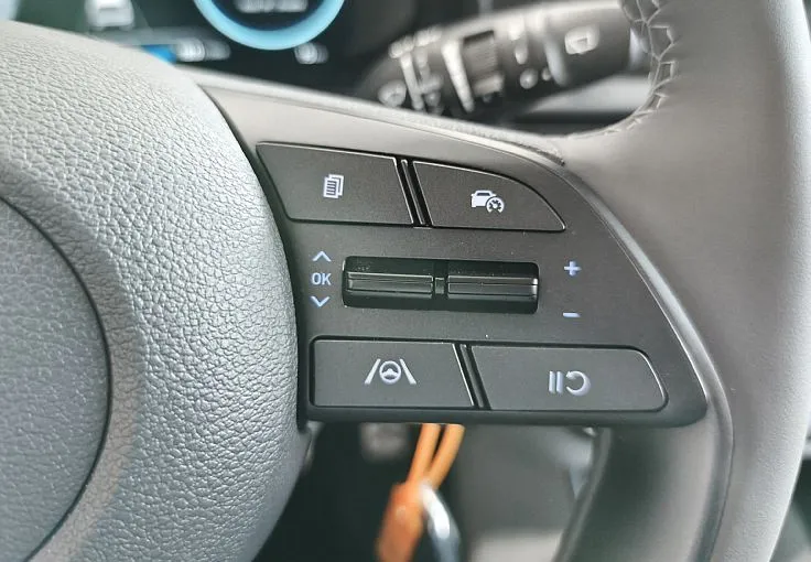 Zunanja slika - Hyundai Bayon - 1.0 T-GDI STYLE AVT-WINTER-REZ.KOLO-17 COL-VIDEO - 11