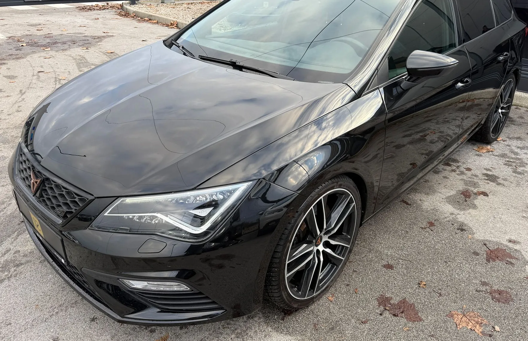 Zunanja slika - Seat Leon - 2.0TSI DSG 4x4 CUPRA-LED-VIRTUAL-NAVI-ACC-BLACK - 4