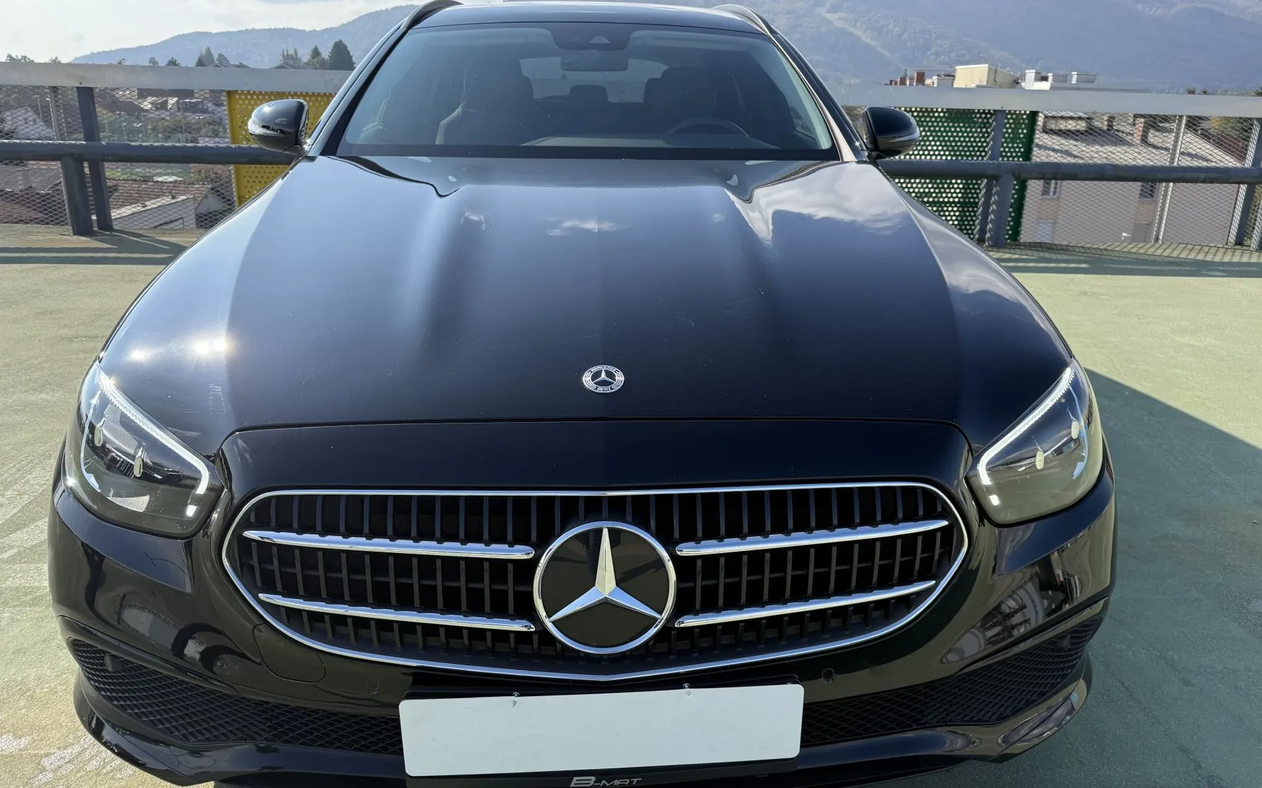 Zunanja slika - Mercedes-Benz E-Razred - E 200 d AVANDGARD LED.NAVI. USNJE. OGR.SEDEŽI - 2