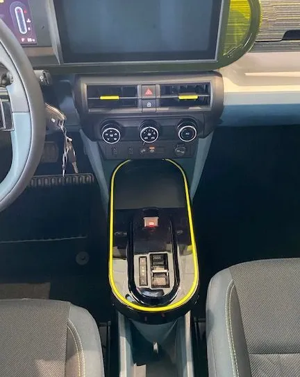 Zunanja slika - Fiat Grande Panda - 1.2 T-Gen3 110 AT6 Icon + Paket Style - 9