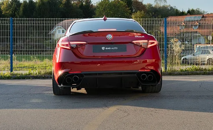 Zunanja slika - Alfa Romeo Giulia - 2.9 V6 Bi-Turbo Quadrifoglio Ročni 6.Prestav - 6