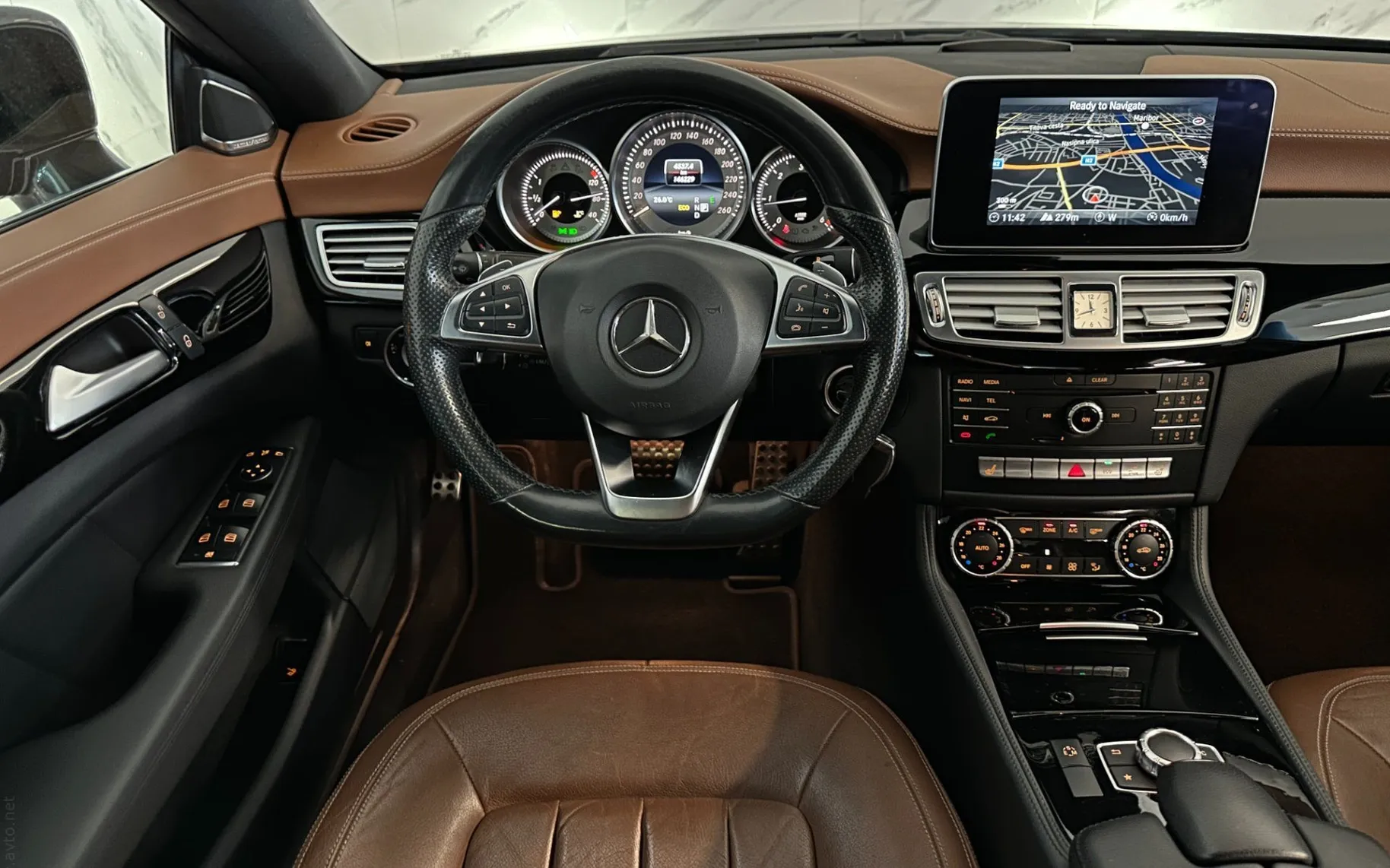 Notranja slika - Mercedes-Benz CLS-Razred - 220d AMG line |Led|Kamera|HarmanK|Gretje|SLO|... - 9