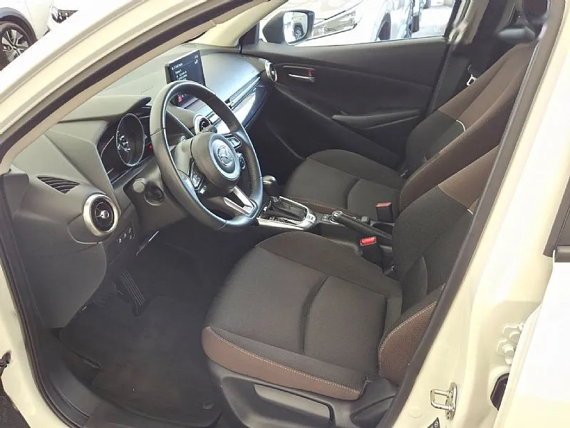 Zunanja slika - Mazda Mazda 2 - Skyactiv 1.5b 66kw Exclusive AVT PDC NAVI GR.SED - 8