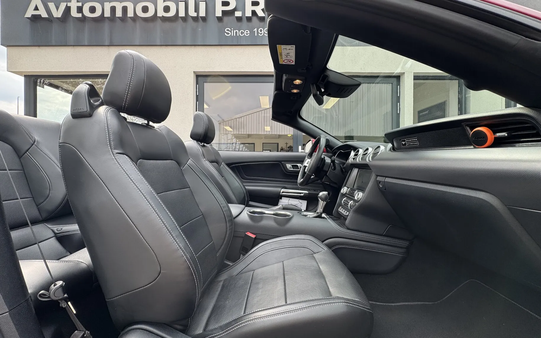 Zunanja slika - Ford Mustang - 5.0 V8 GT AVT CABRIO 449KM IZVEDBA 55 LET A - 13