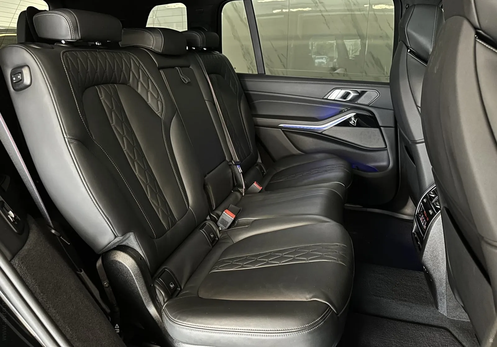 Notranja slika - BMW serija X7: - xD40d|M-Pro|SoftC|Pano|Zračno|HUD|ACC|Kljuka|360.. - 9