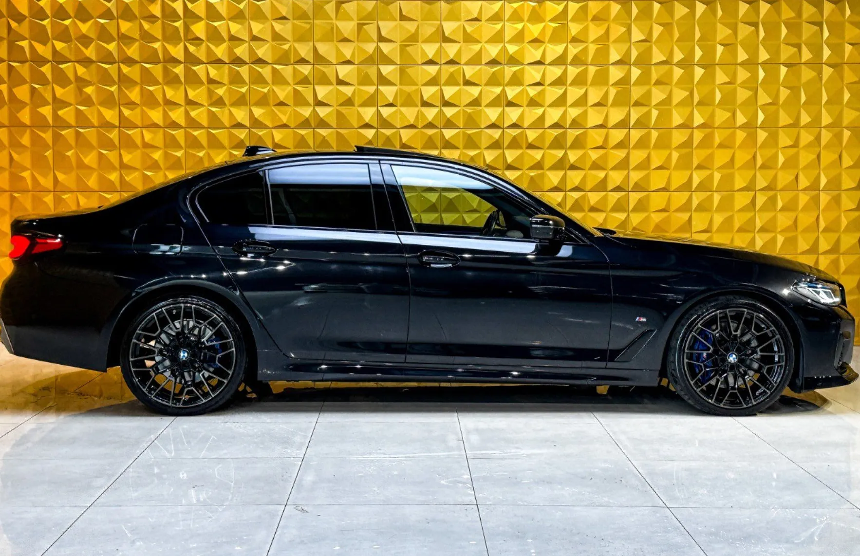 Zunanja slika - BMW Serija 5 - : 530d xDrive M Sport-LASER-4CONTROL-HLAJENJE-HEAD - 10