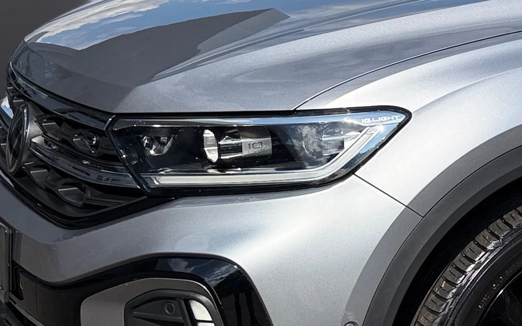 Zunanja slika - Volkswagen T-Roc - 1.5 TSI BMT R-Line-SLO-IQ Light-Mrtvi kot-Vzv.kam - 5