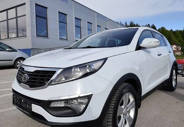 Zunanja slika - KIA Sportage - 2WD 1.7 CRDi Limited ZELO LEP - 4