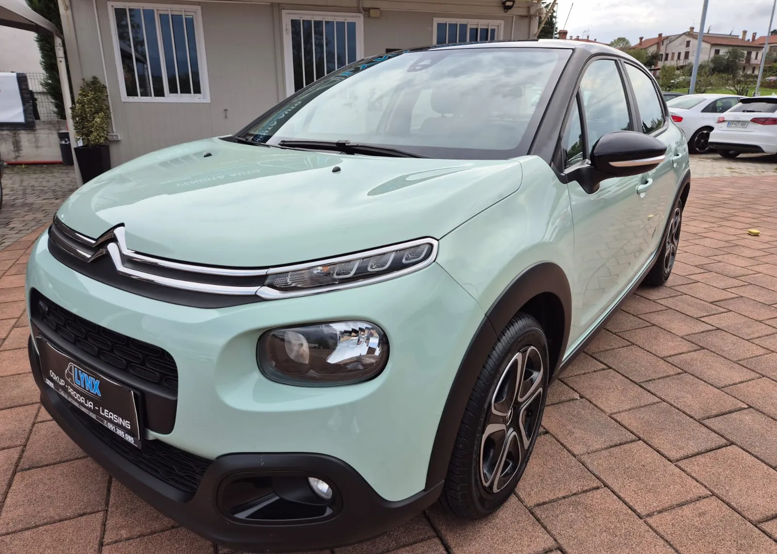 Zunanja slika - Citroën C3 - 1.2-HITRI KREDIT,LEAISNG BREZ POLOGA-JAMSTVO - 2