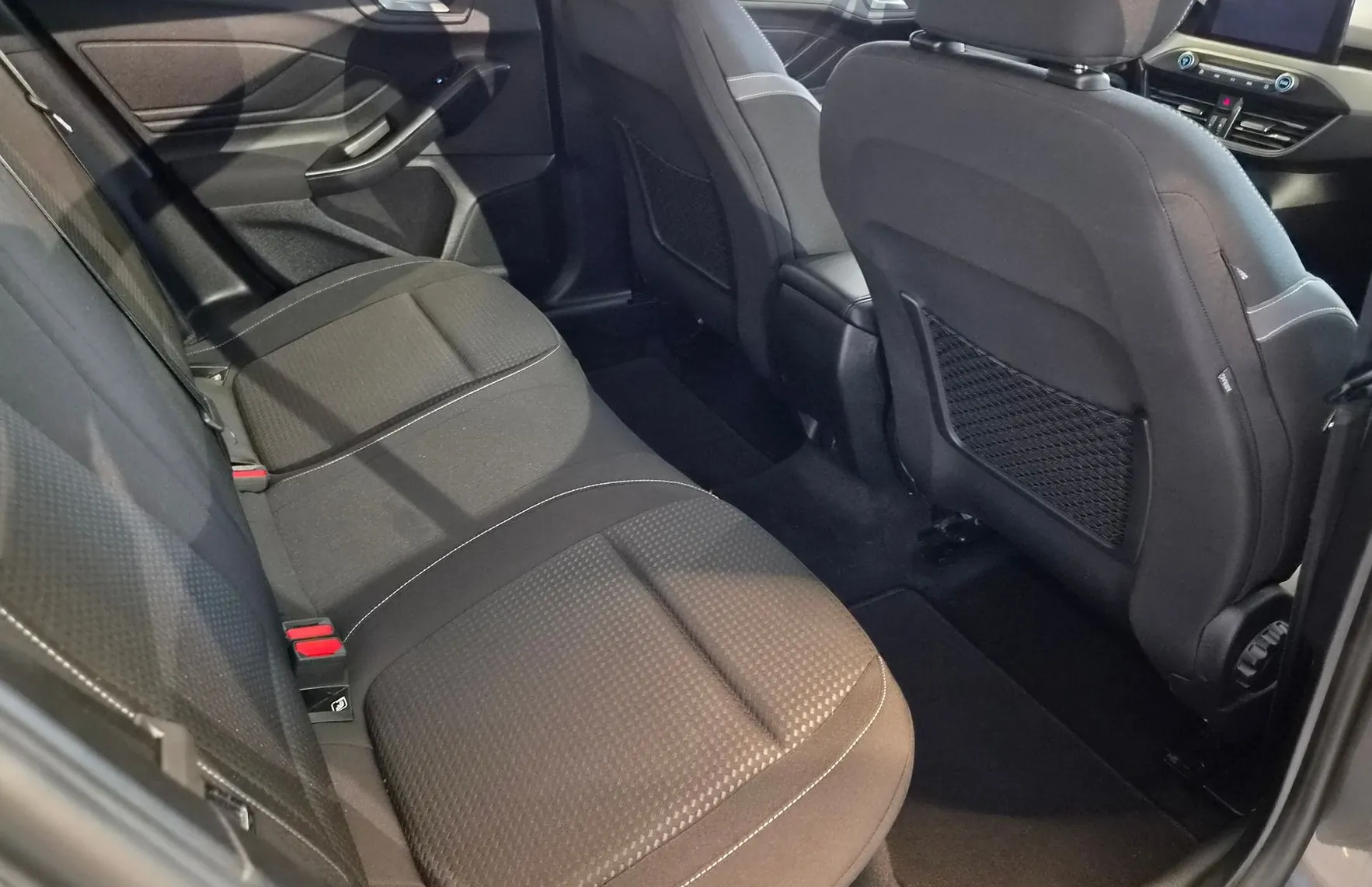 Zunanja slika - Ford Focus - Karavan 1.5 EcoBlue DAB|LED|NAVI|KLJUKA|KAMERA - 10