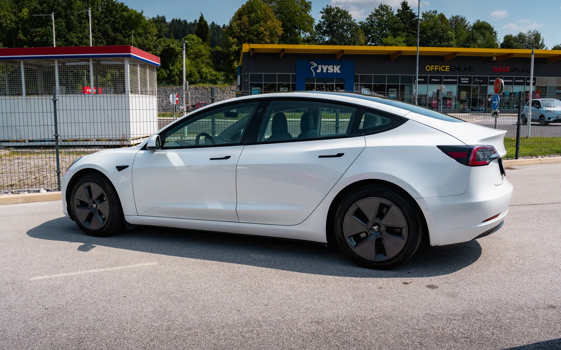 Zunanja slika - Tesla Model 3 - Standard Range Plus - 5