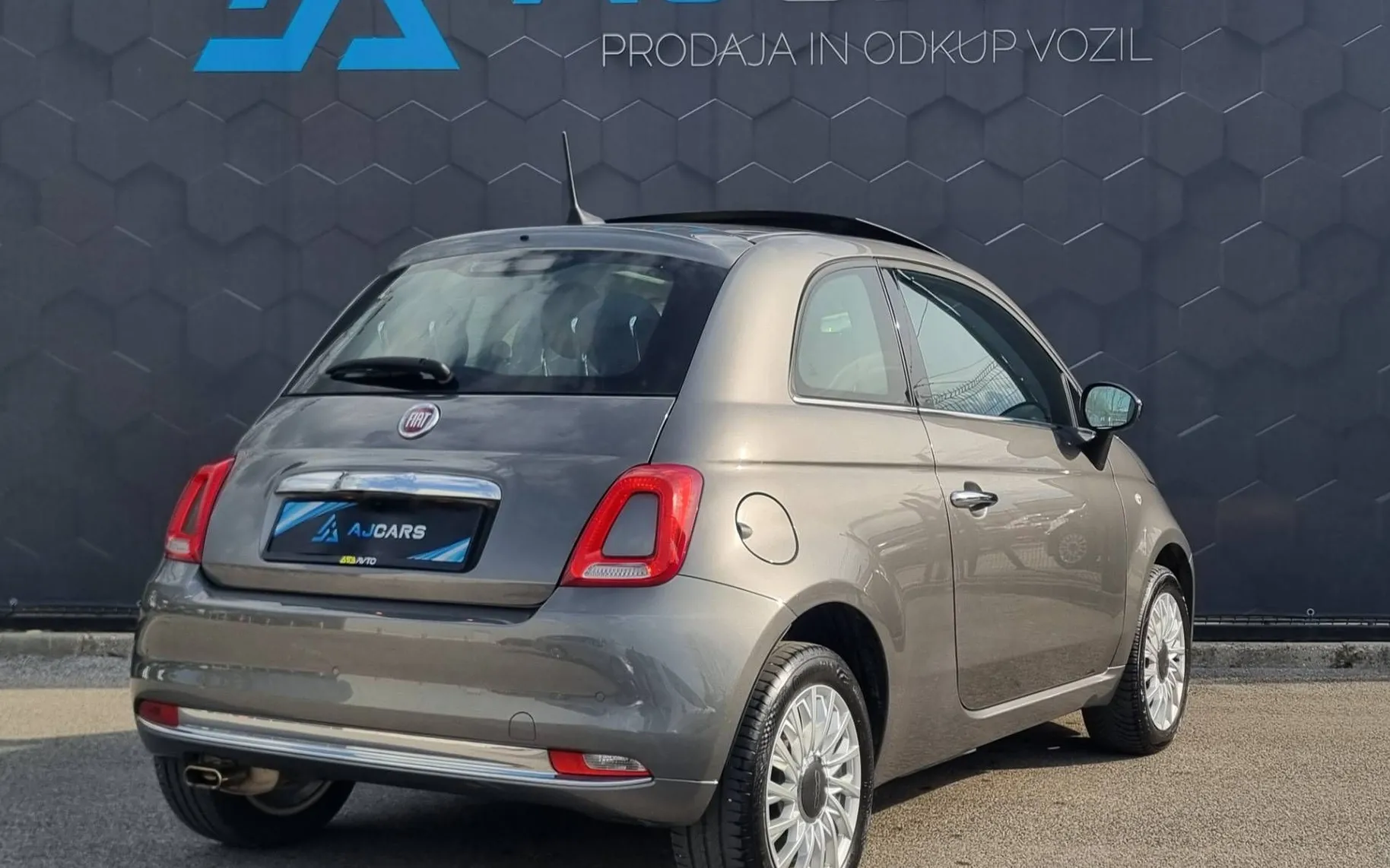 Zunanja slika - Fiat 500 - 1.2 Lounge-Panorama-2xLED-PDC-Tempmat-Touchscreen - 7
