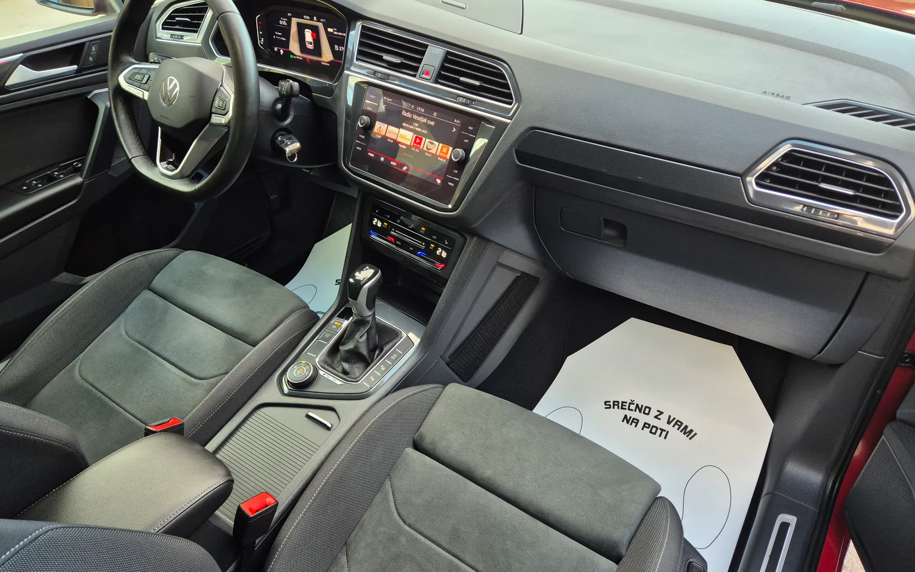 Notranja slika - Volkswagen Tiguan - 4motion 2.0 TDI BMT Elegance DSG - 8