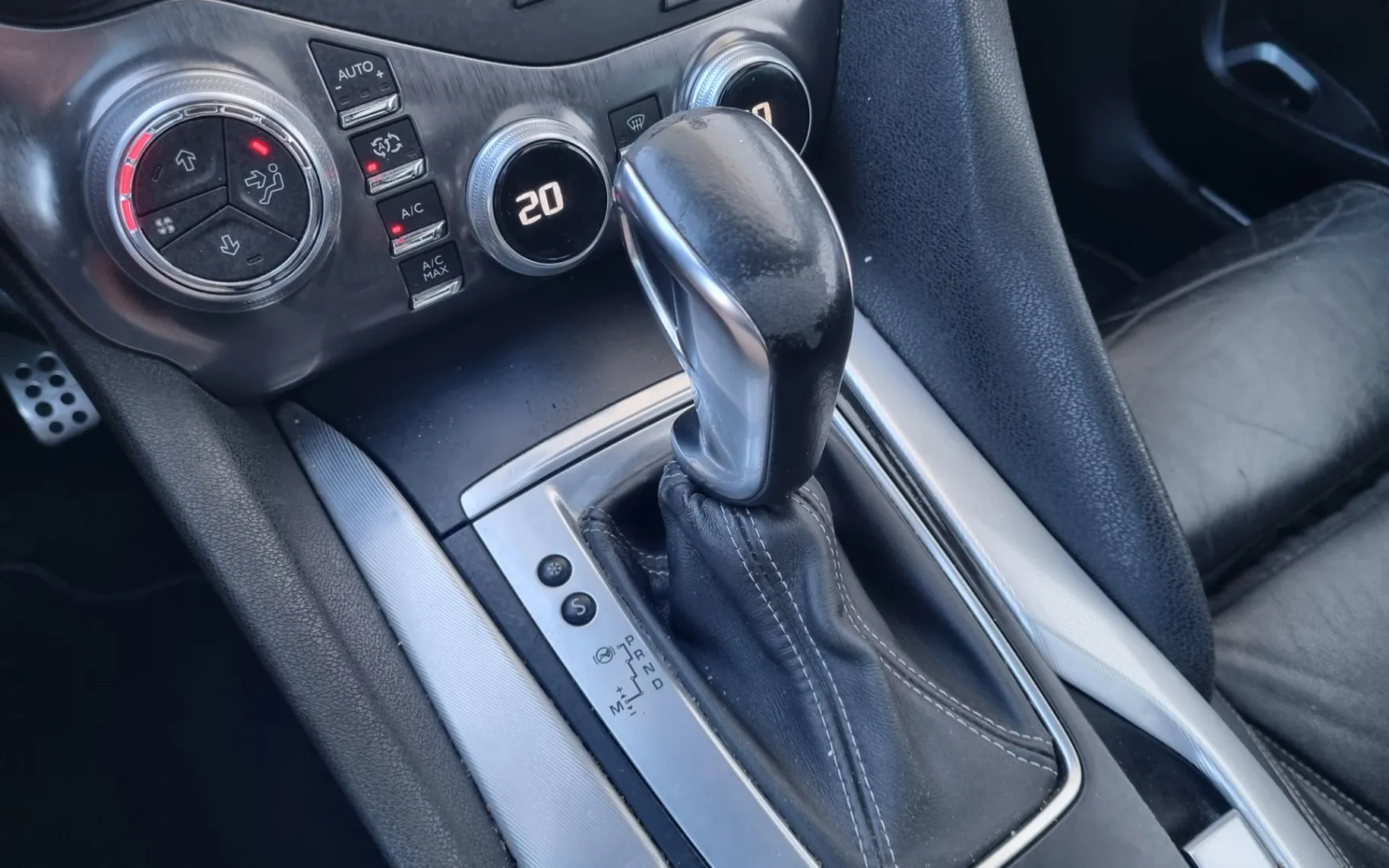 Zunanja slika - Citroën DS5 - 2.0 HDi Avtomatik - KAMERA-NAVI-HIFI-GRETJE SED. - 25