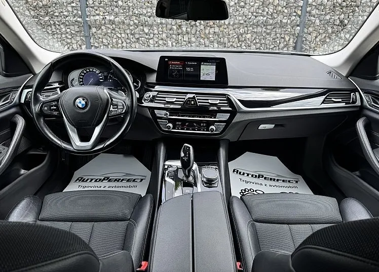 Zunanja slika - BMW Serija 5 - : 520d Aut. Sport Line |Kam||Gr.Sed.|Navi|Ambi - 11