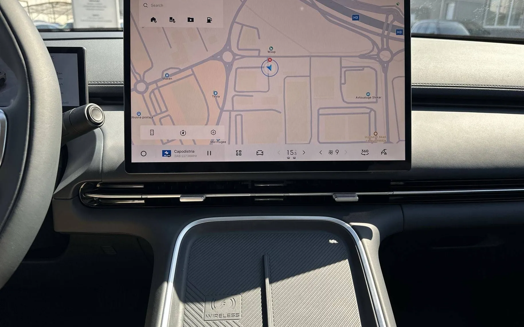 Notranja slika - Geely StarRay EM-i - Plug-In Hybrid 1.5 Max Avt. - 18