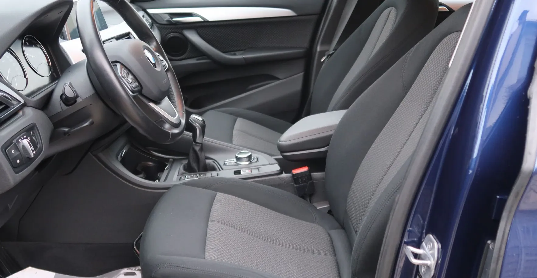 Zunanja slika - BMW X1 - serija :  sDrive16d-NAVI-ALU-PDC-KAMERA-LED - 12
