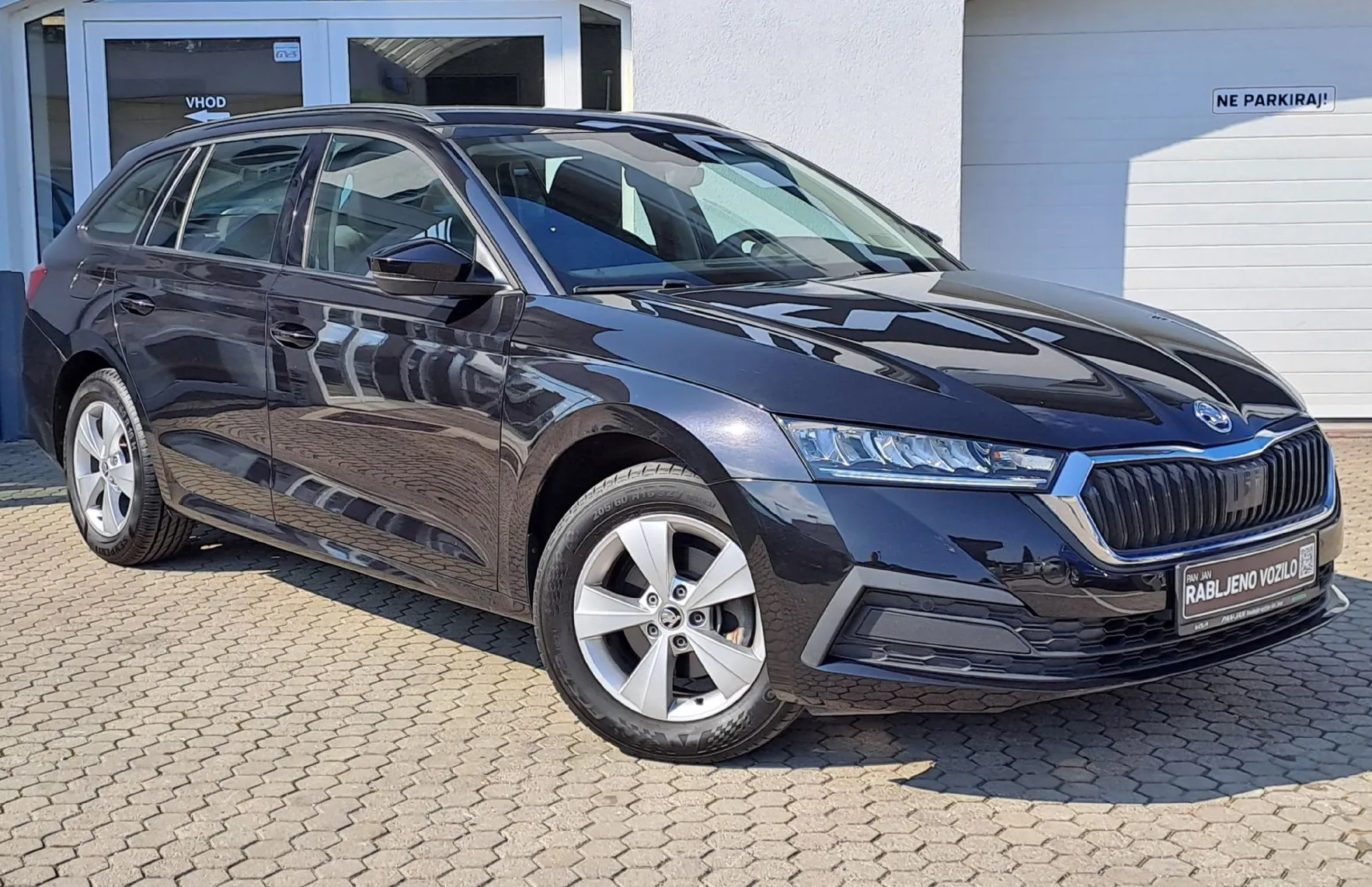 Zunanja slika - Škoda Octavia - Combi 2.0 TDI Ambition DSG - 2