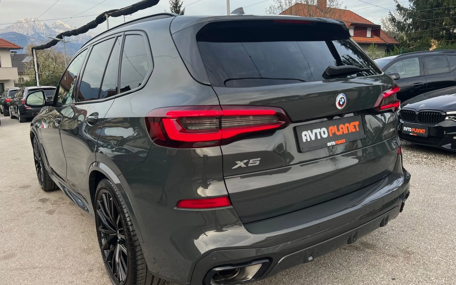 Zunanja slika - BMW X5 - serija : xDrive45e M SPORT LASER ACC PANO HEADuP ALU22 - 2