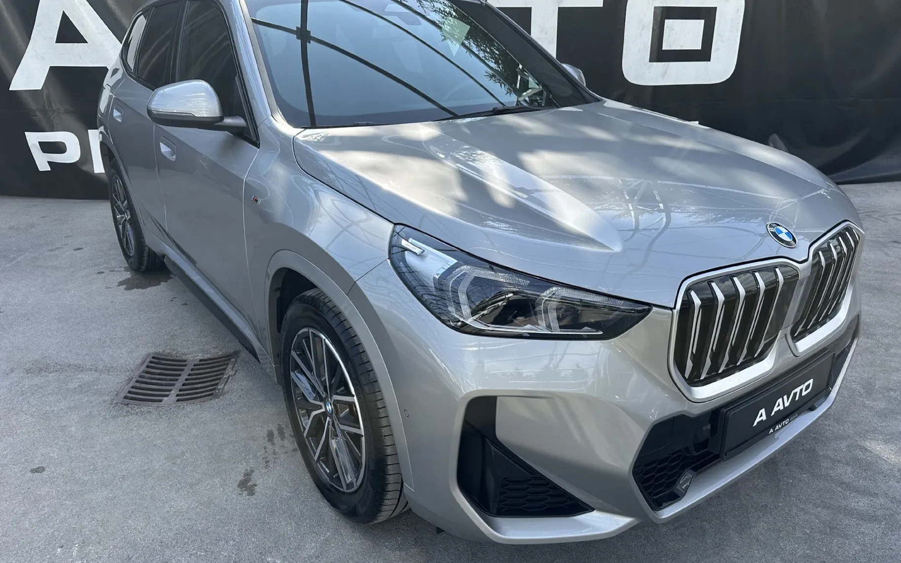 Zunanja slika - BMW X1 - serija :  sDrive18i  AT  MSPORT-NAVI-KAMERA-KEYLESS-G.SED - 2