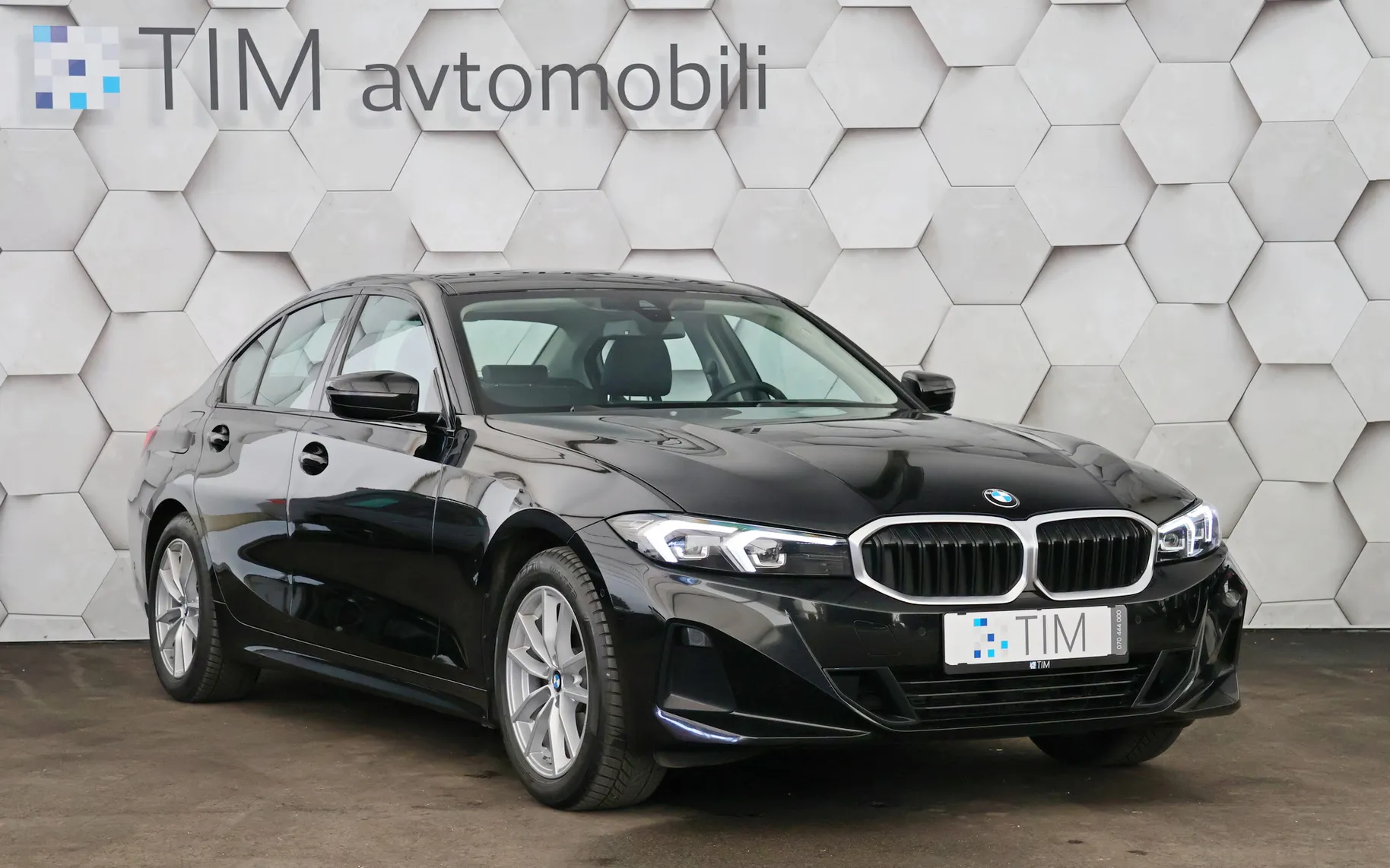 Zunanja slika - BMW Serija 3 - 3 Series Limousine 318d Aut Sportline 150KM - 2