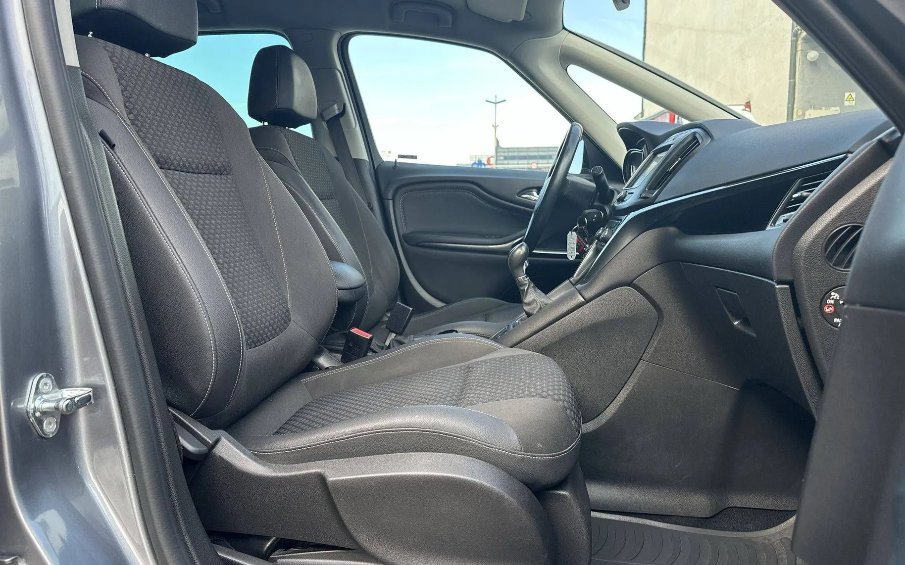 Notranja slika - Opel Zafira - 1.4 Tourer... - 20