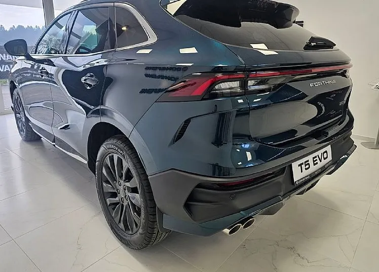 Zunanja slika - Forthing Forthing T5 EVO - T5 Evo my 2025 + ADAS- JADE GREEN+BEIGE INTERIOR+ - 9