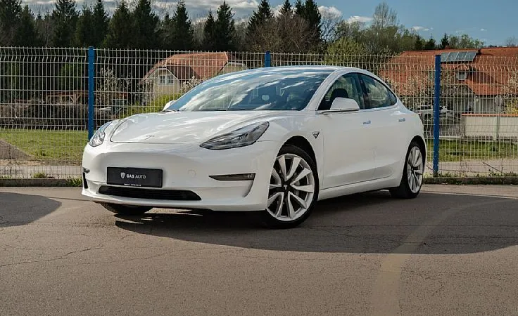 Zunanja slika - Tesla Model 3 - Standard Range Plus - 1