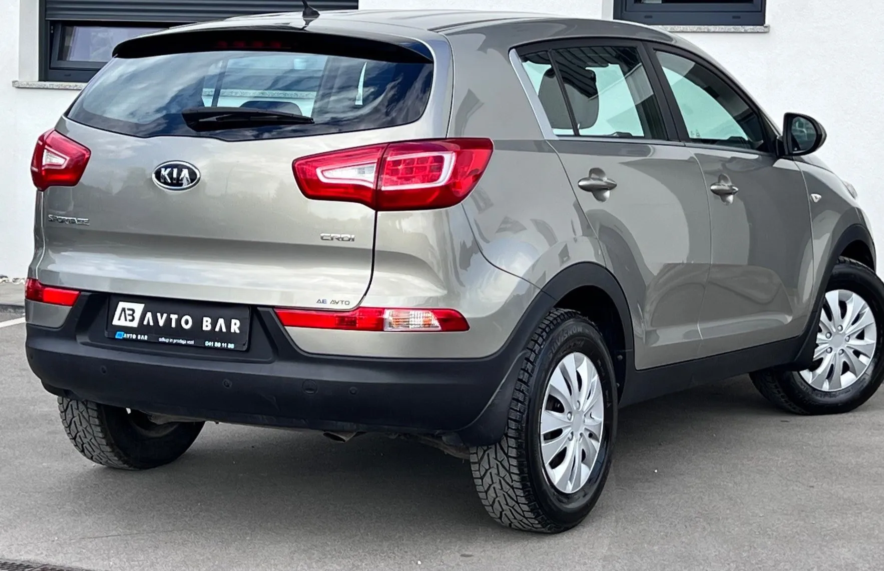 Zunanja slika - KIA Sportage - 1.7 CRDi+SLO - 6
