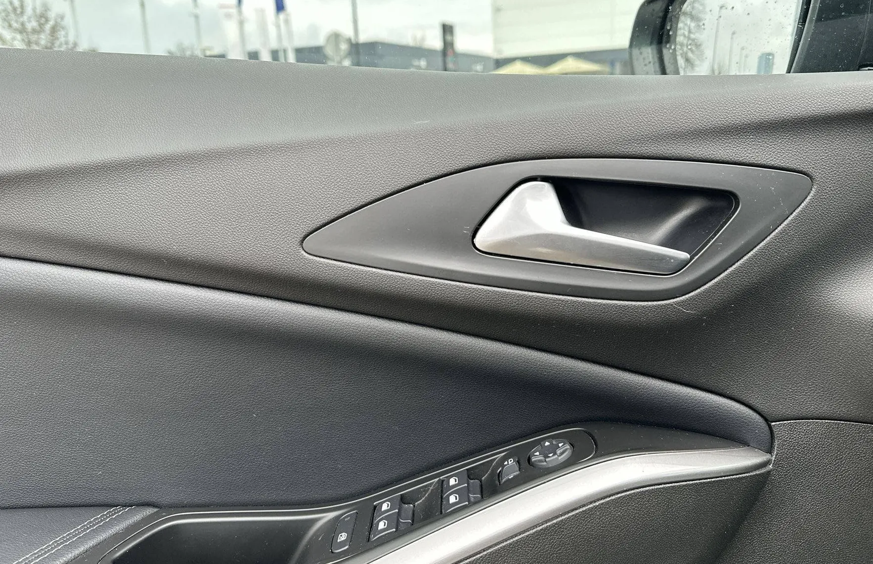 Zunanja slika - Opel Grandland X - 1.5 D AUT ULTIMATE ACC MRTVI KOT GRETJE SED+VOLAN - 12