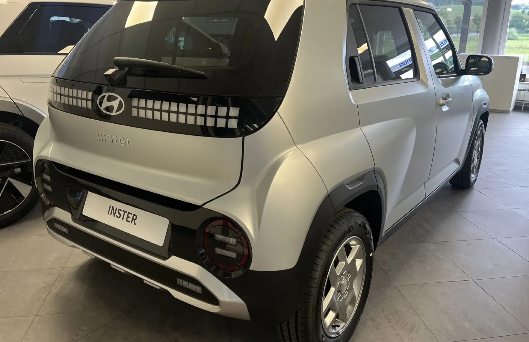 Zunanja slika - Hyundai Inster - 49 kWh STYLE. ENERGY. WINTER. RAC - 7