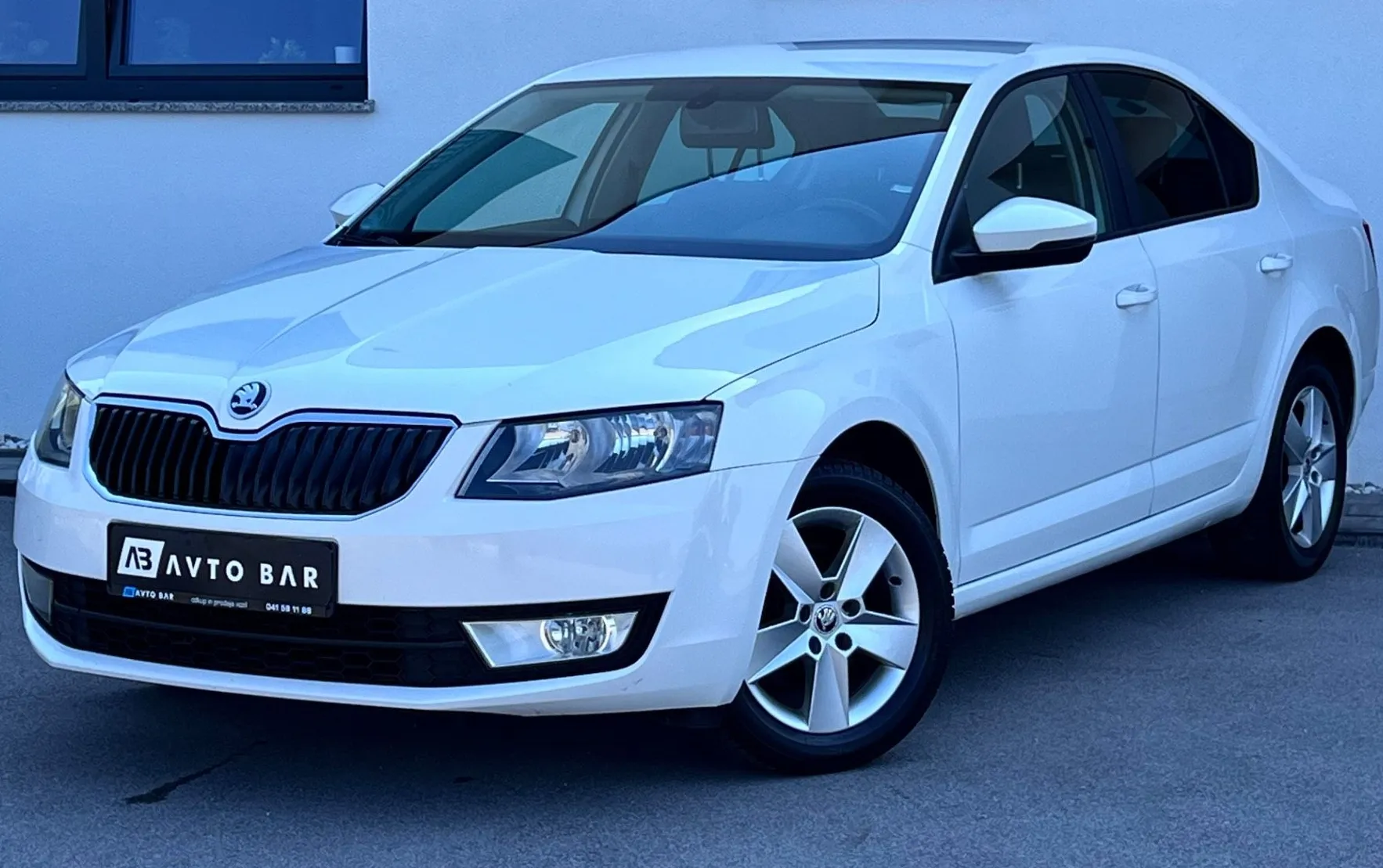 Zunanja slika - Škoda Octavia - 1.2 TSI+1.LAST+SLO+ALU+PDC - 1