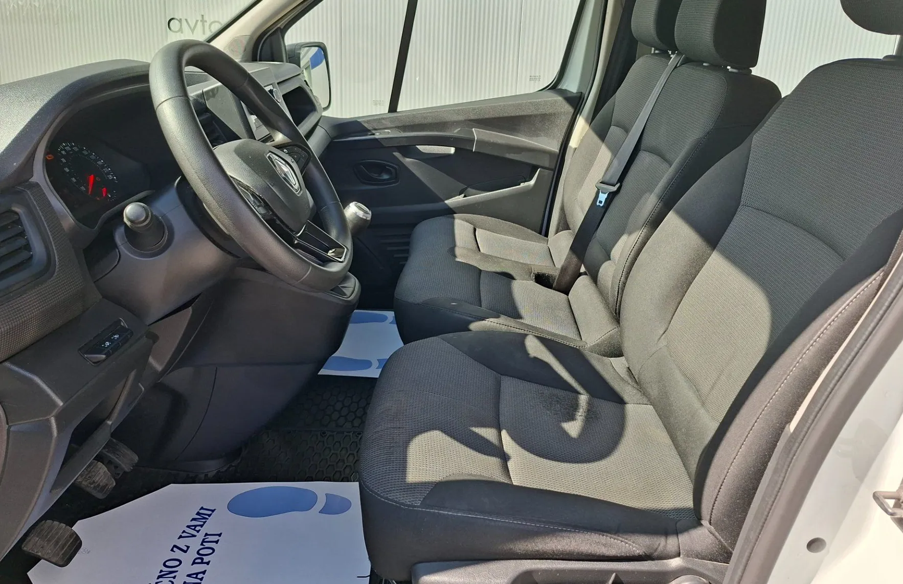 Zunanja slika - Renault Trafic - L2H1P2 - 8