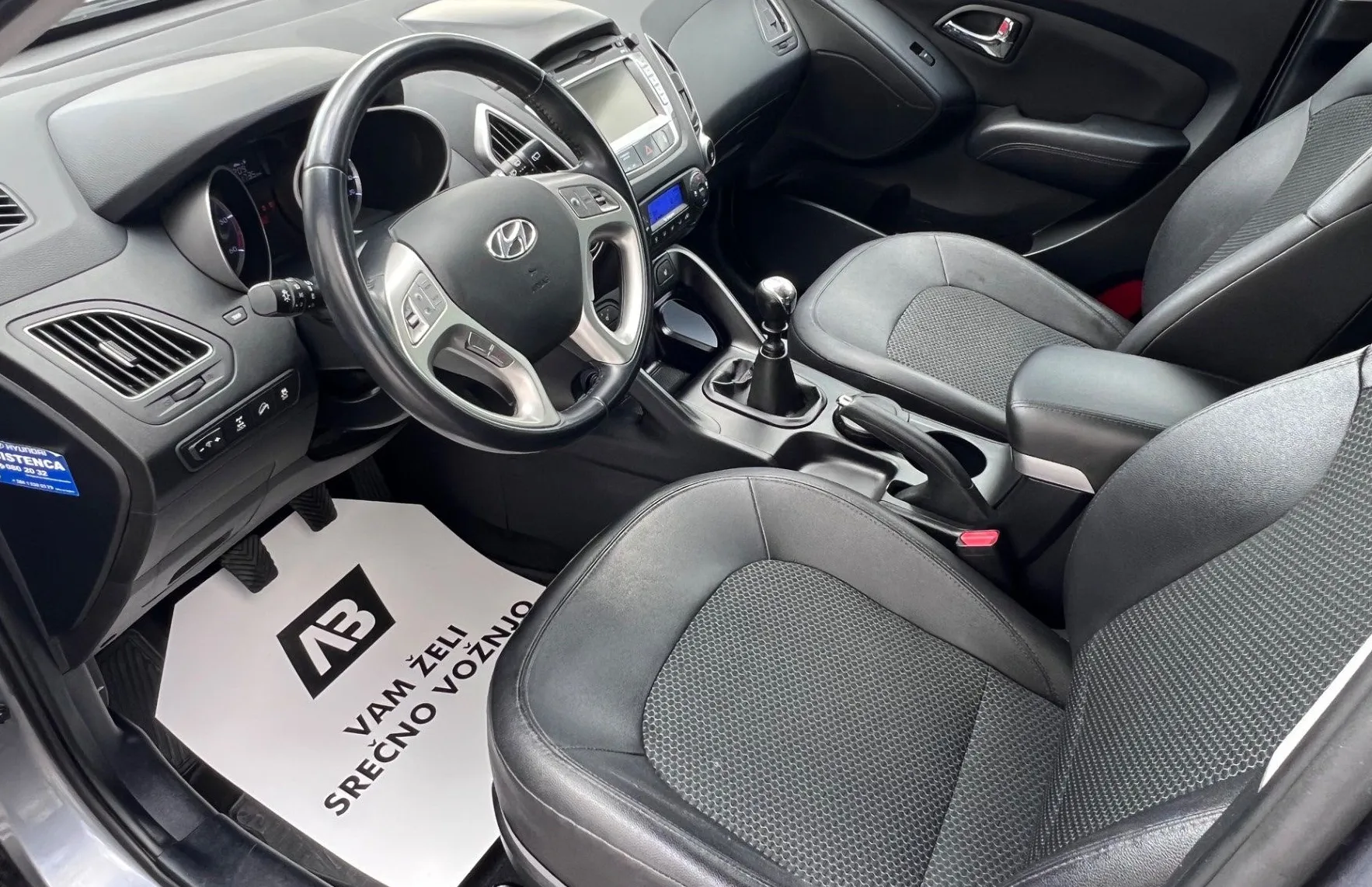 Zunanja slika - Hyundai ix35 - 4WD 2.0 CRDi+1.LAST+SLO+NAVI+R.KAMERA... - 9