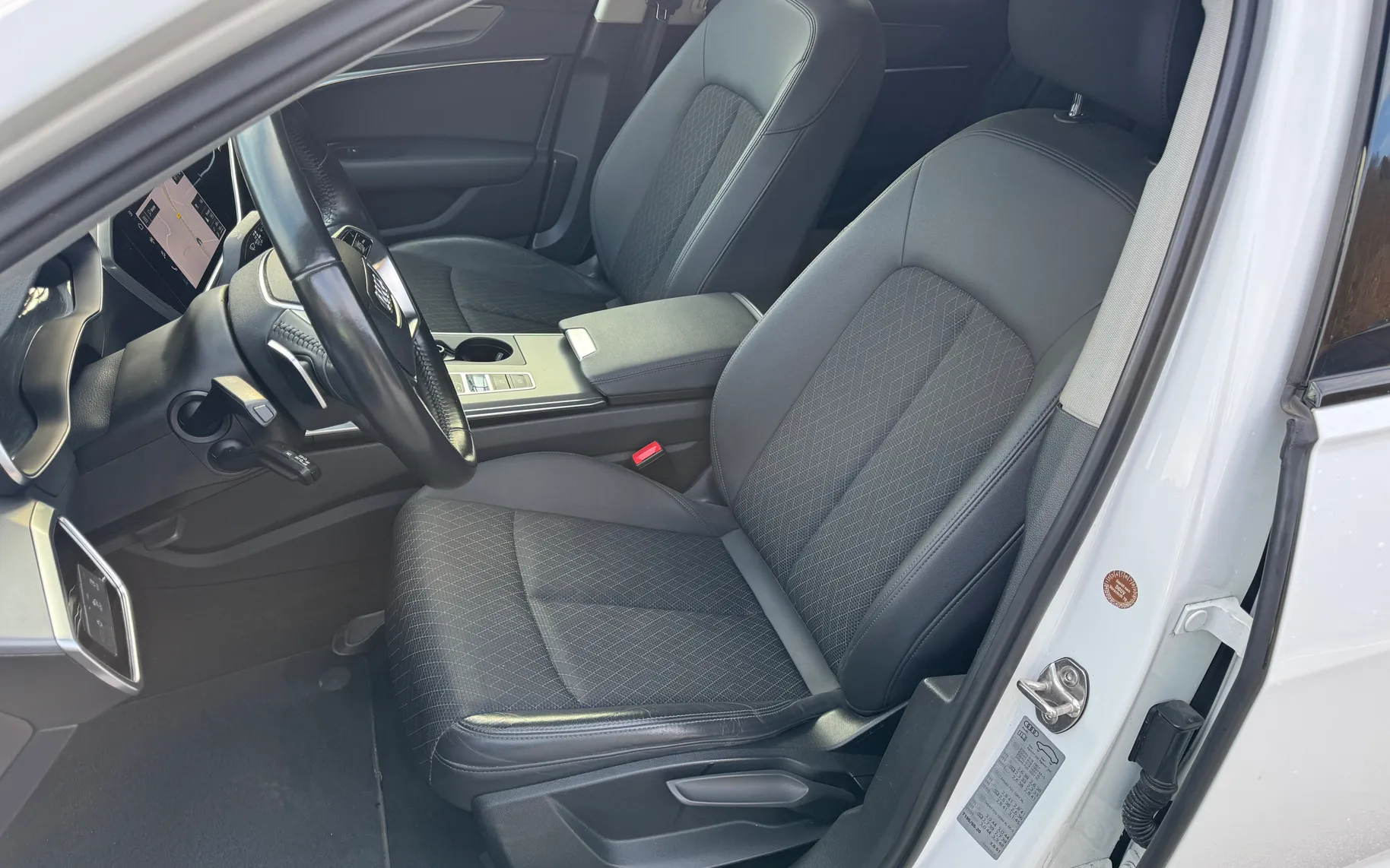 Notranja slika - Audi A6 - Avant 45 TDI quattro Tiptronic - 11